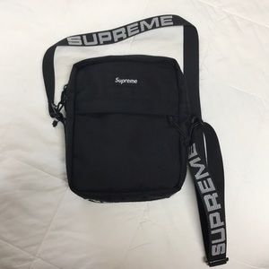 SUPREME OVER THE SHOULDER BAG
